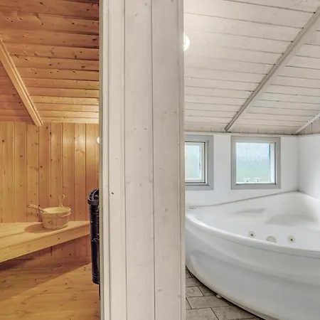 Cozy Home In Sjolund With Sauna 別荘 Sjølund